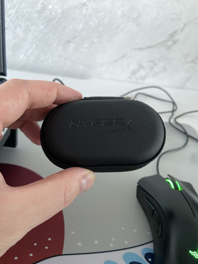 Наушники HyperX Earbuds