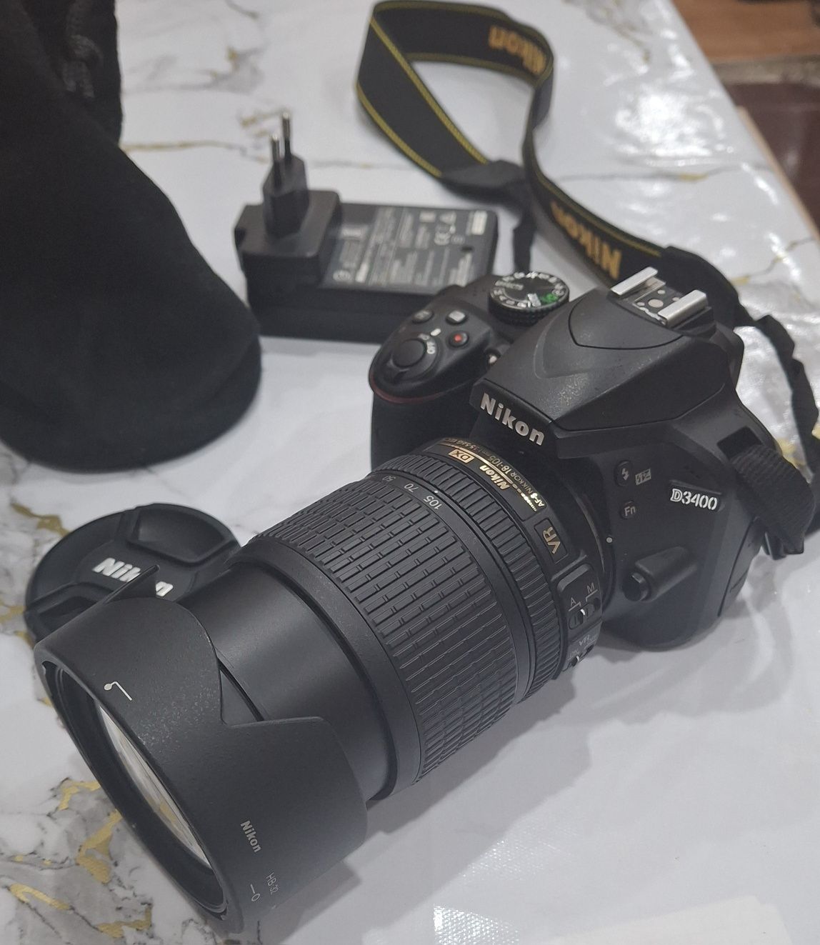 Срочно Продам профессиональный фотоаппарат D 3400.