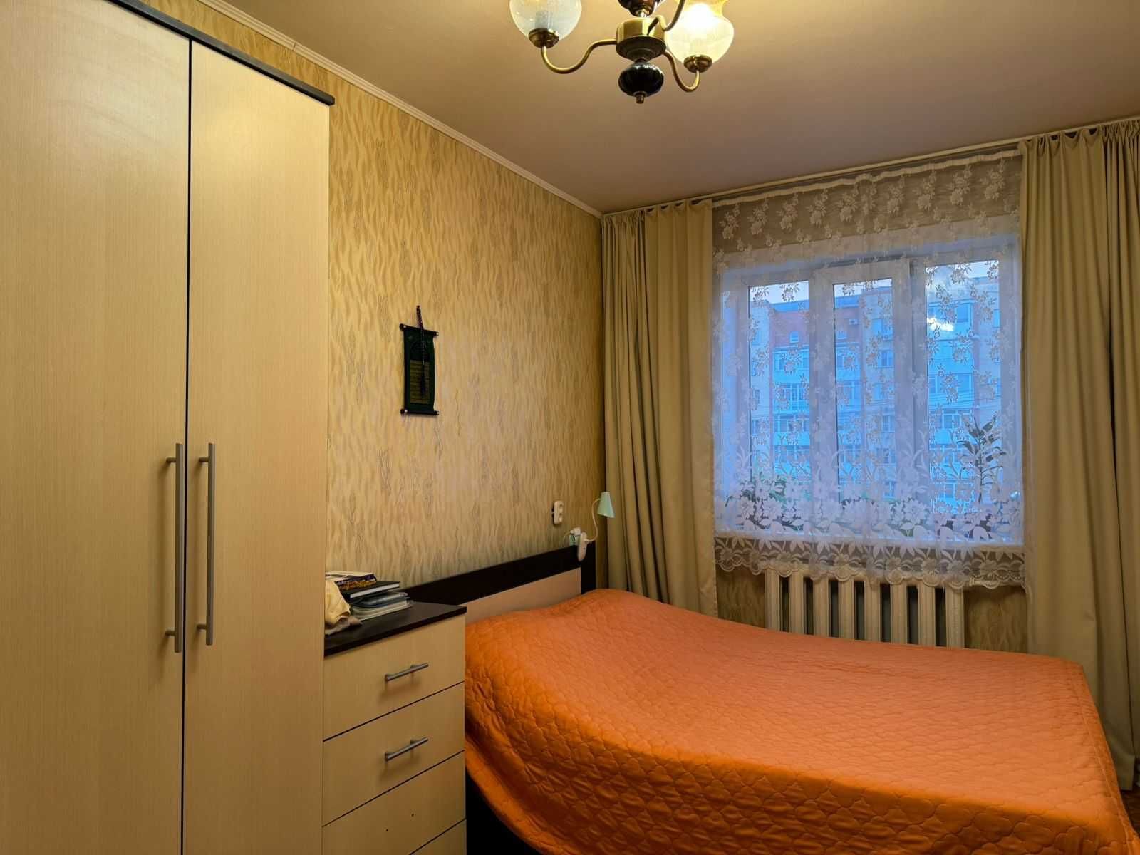 Продам 2-комнатную квартиру, ЦЕНТР города, панельный дом, 4/5