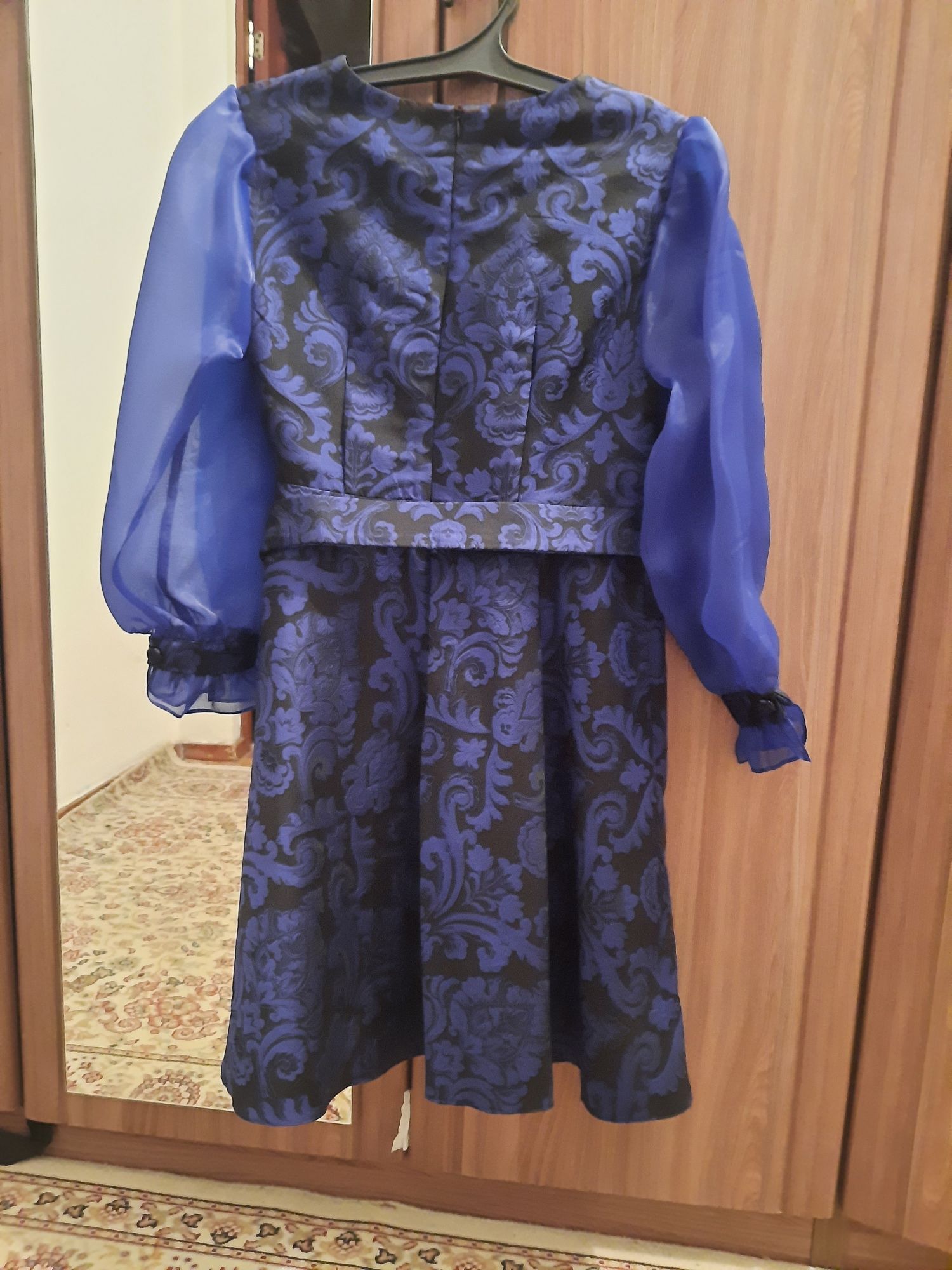 Платье коктельное