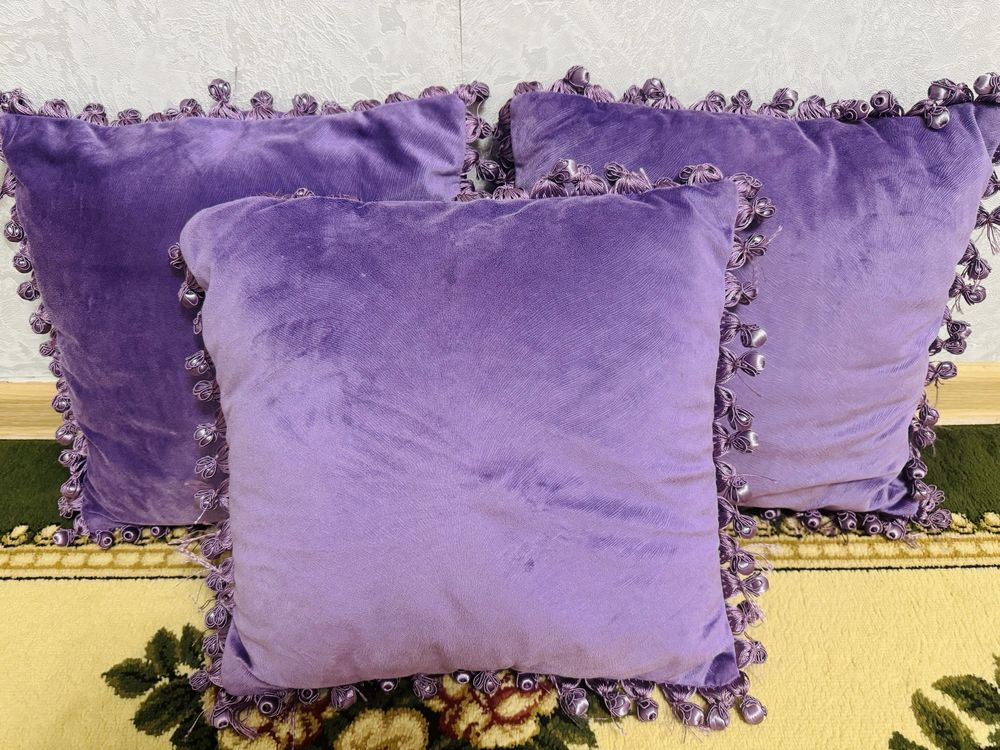 Продам подушки 3 шт