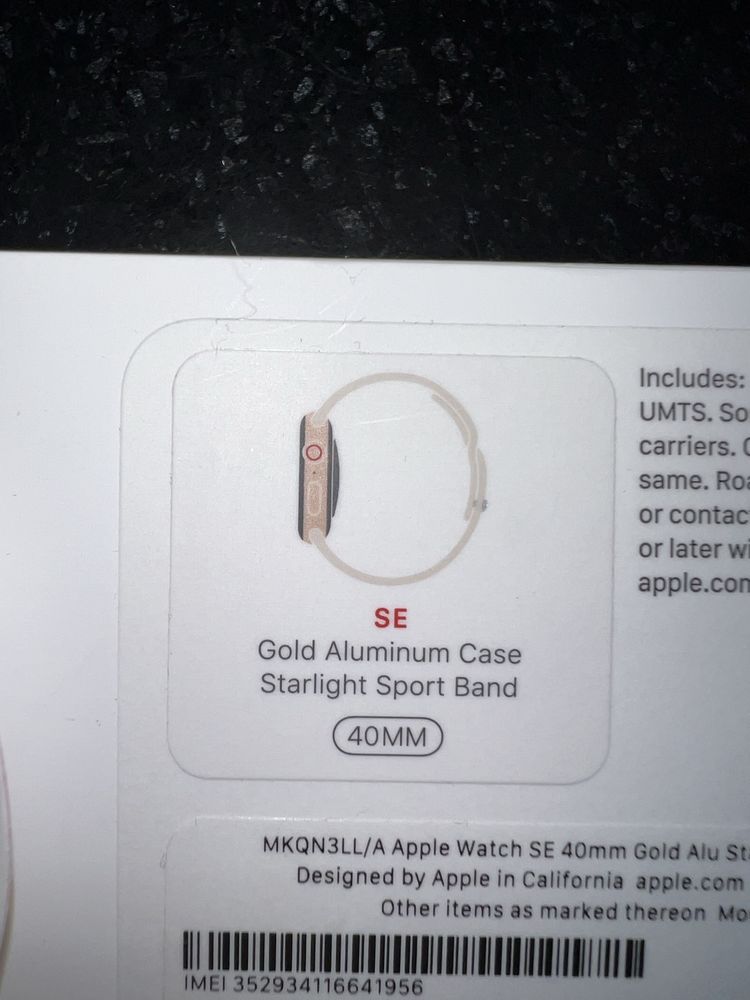 Продам Apple Watch SE