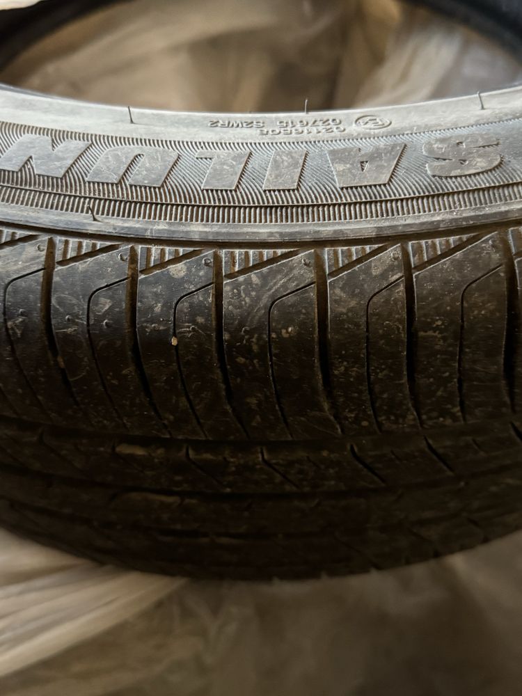Продам 4 летний резины 255/45R20