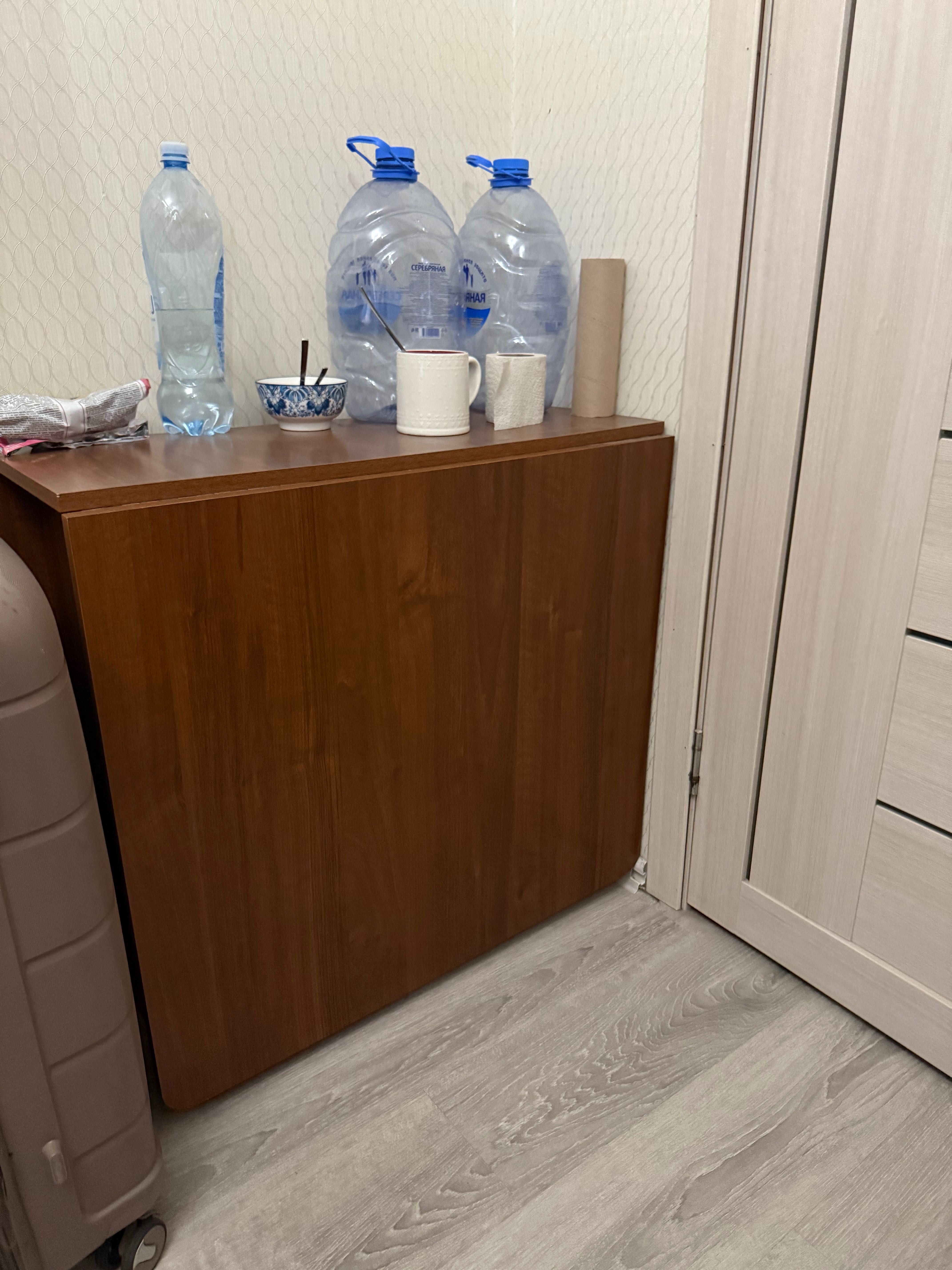 Продам стулья и раскладной стол в хорошем качестве