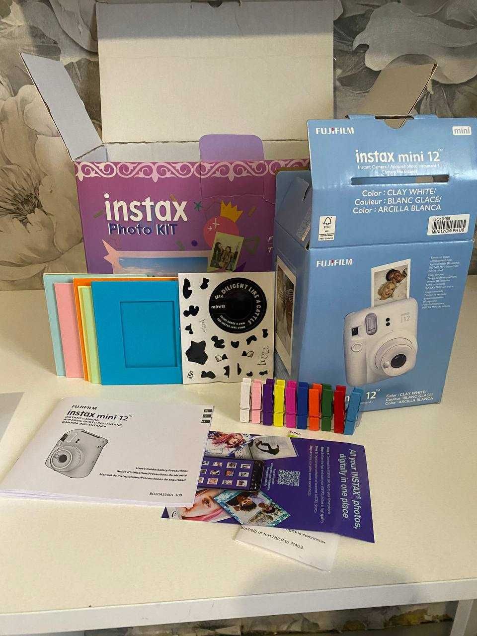 Белый instax 12 mini новый, с коробкой и документами