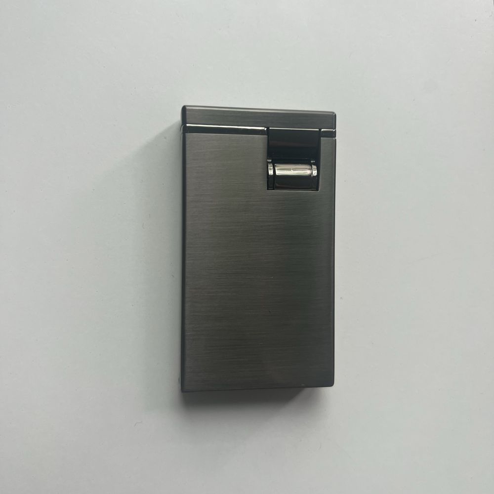 Продам газовую зажигалку