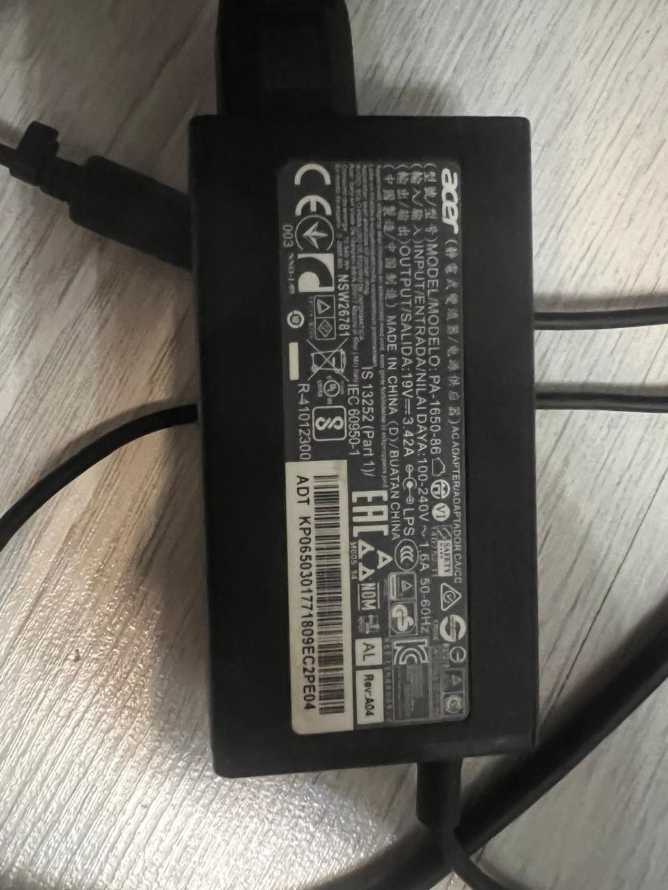 Продаю игровой ноутбук в хорошем состояние с видеокартой