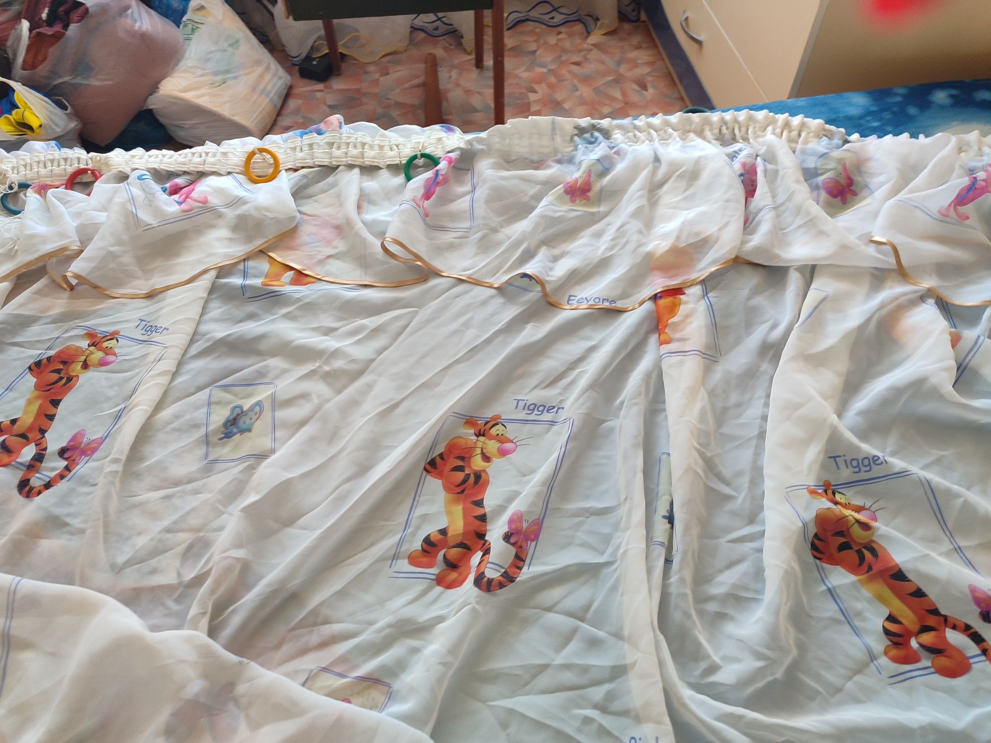 Продам тюль в детскую