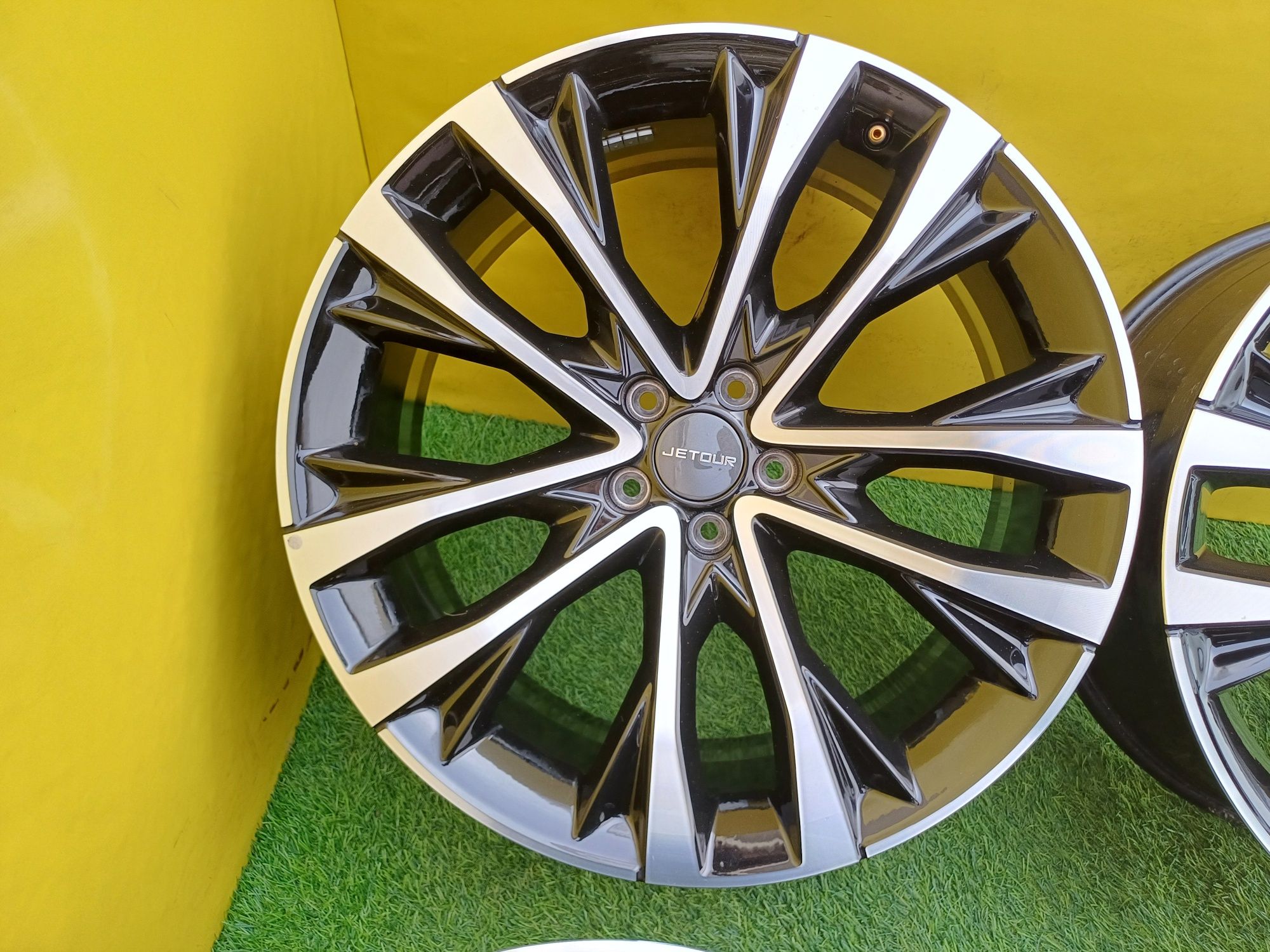 Диски R20 5x108 на Jetour и другие.