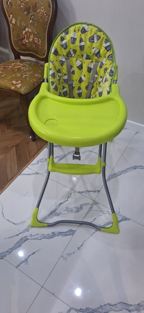 Продам стульчик для кормления