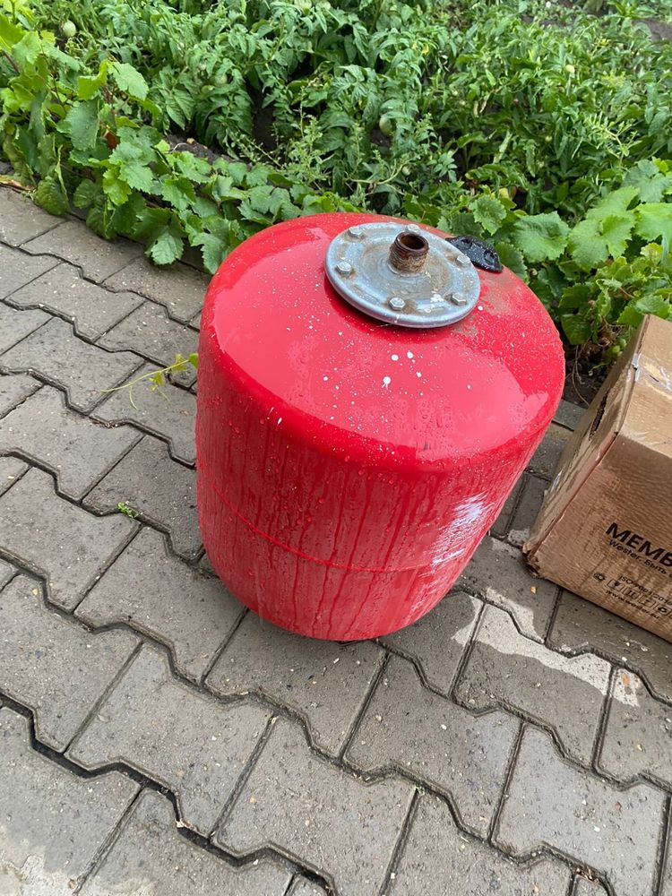 продам мембранный бак