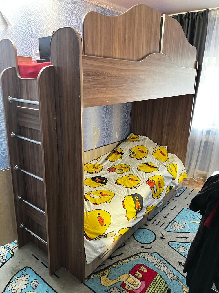 Отдам даром двухяросную кровать