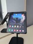 Продам Samsung Galaxy Z Fold 3 5G 12/512gb.