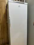 Морозильник Indesit 271 L