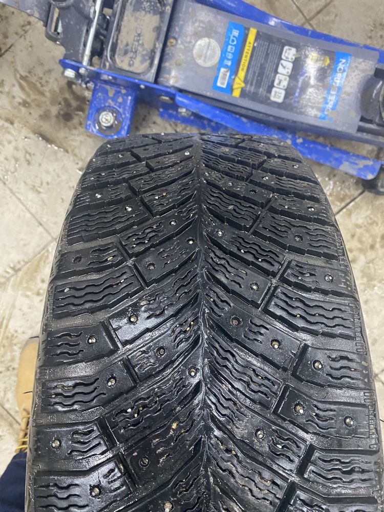 Зимняя резина с шипами michelin 215/55/17