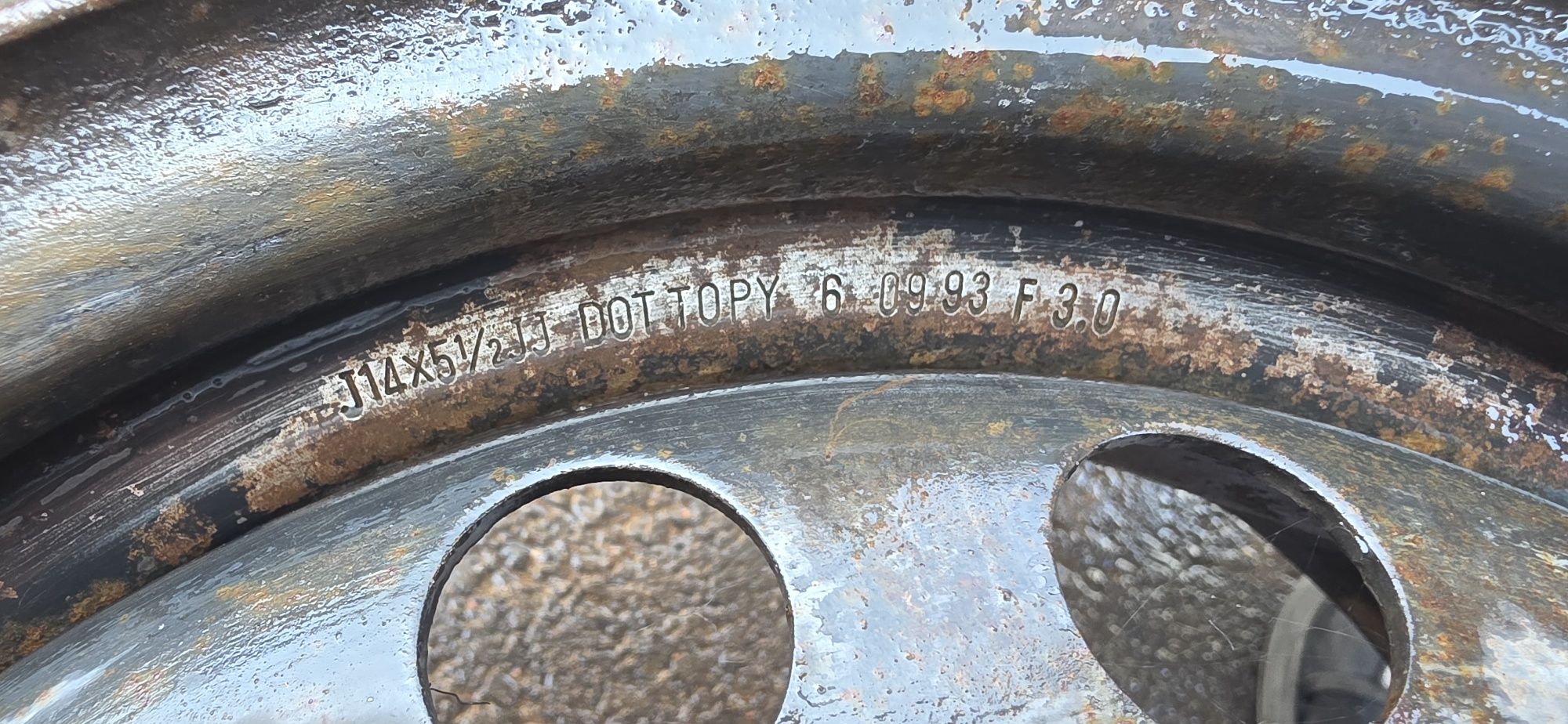 Продам колёса, стояли на митсубиси.