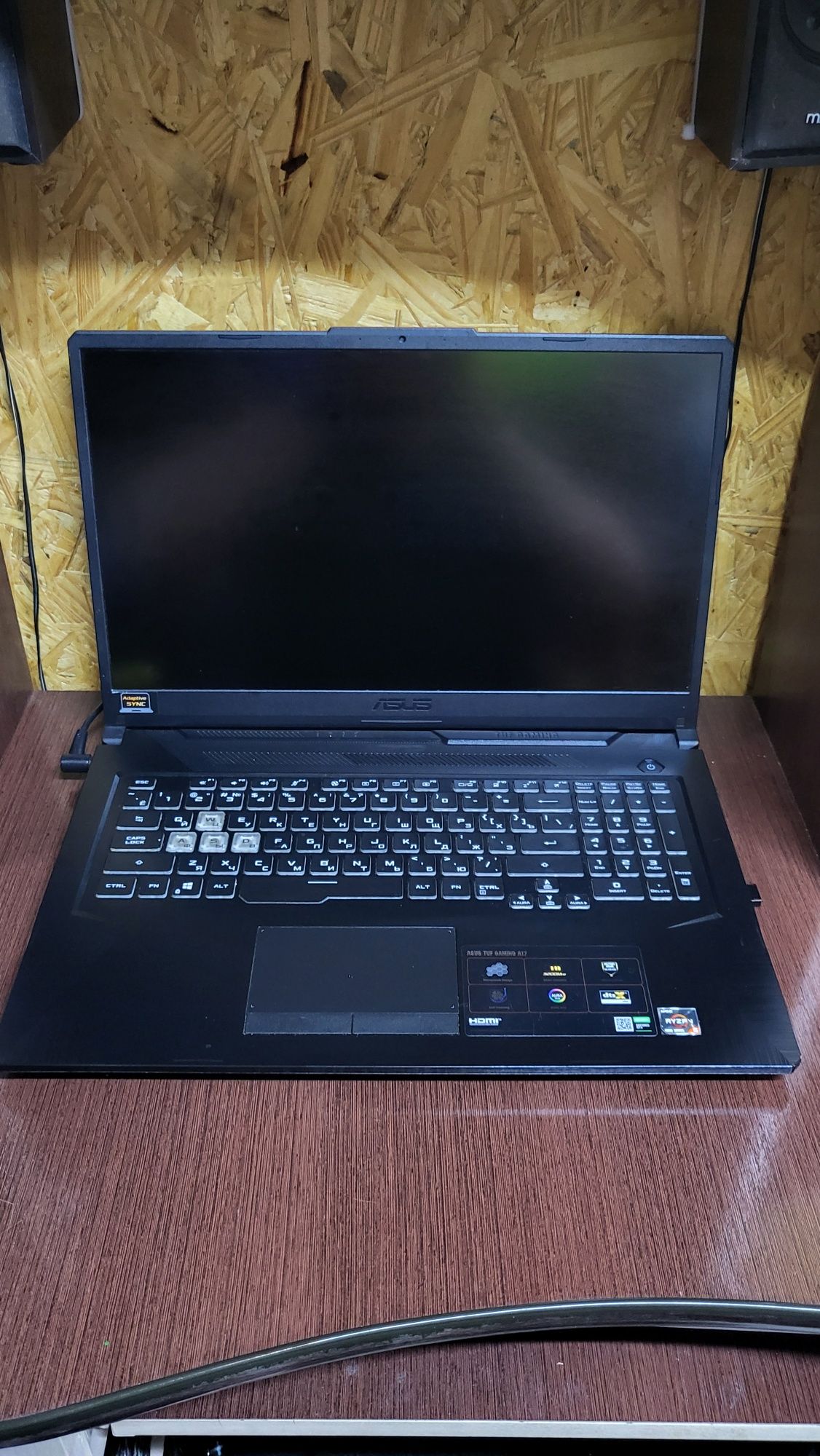 Игровой ноутбук 17д  Asus tuf