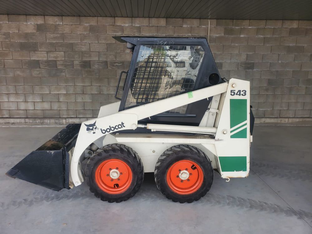 Погрузчик ковшовый BOBCAT 543 свежедоставлен из Японии