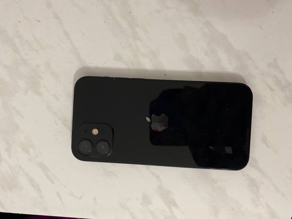 Продам (обмен) iphone 12