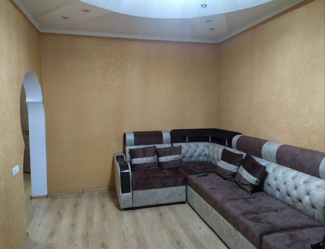 2-х комнатная квартира. Улица Абая