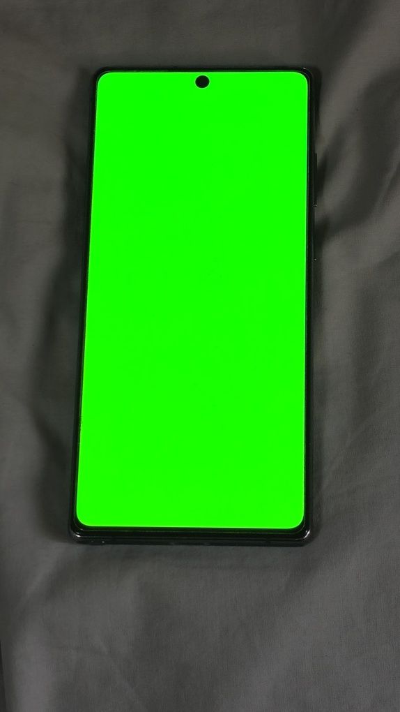 Samsung Galaxy Note 20 в отличном состоянии с чехлом