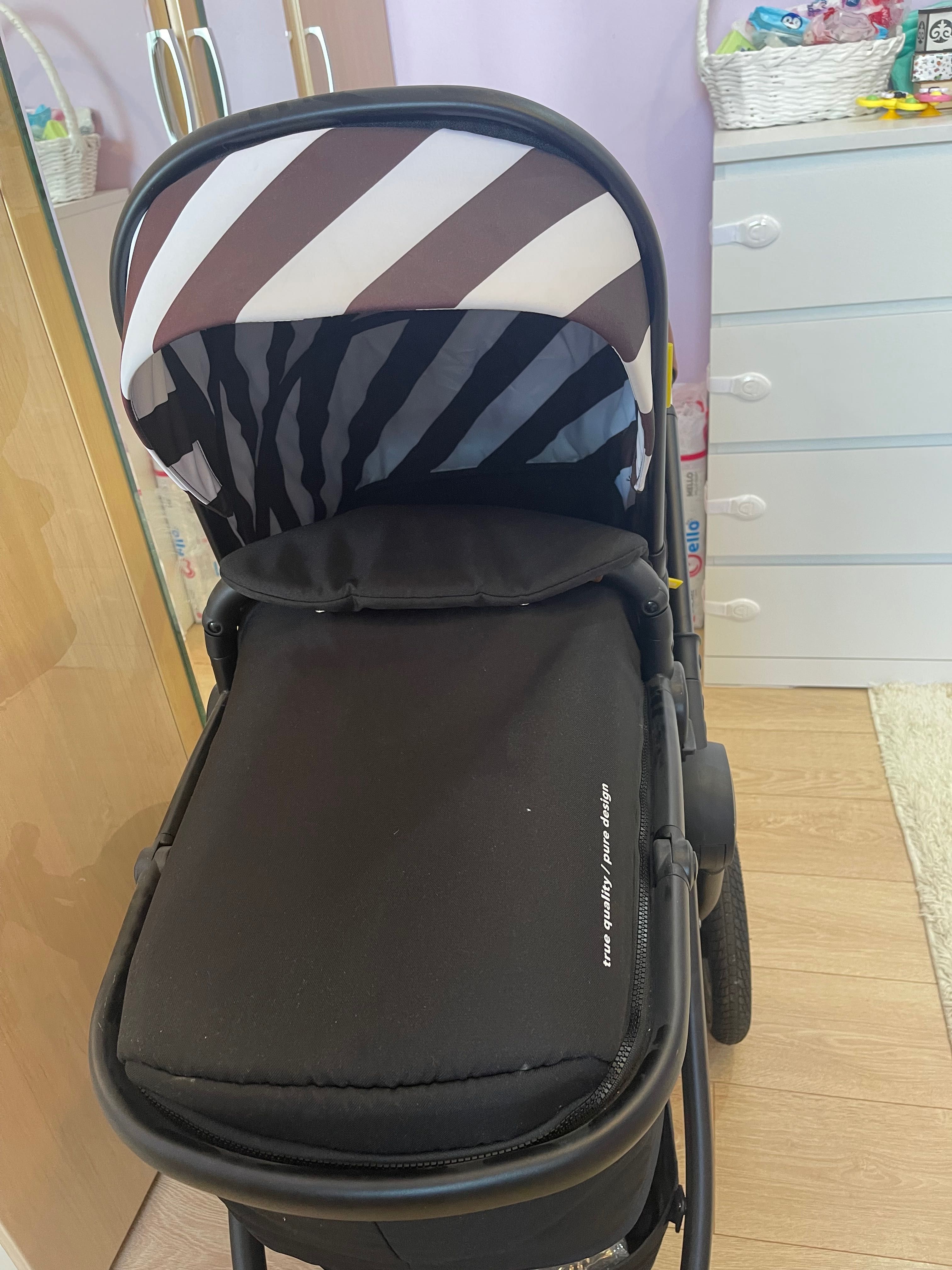 Детская коляска Happy baby Mommer