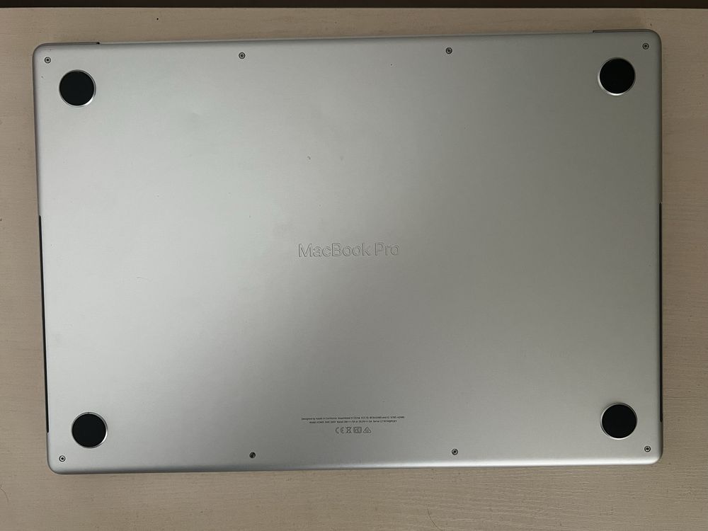 Macbook pro 16 M1 PRO