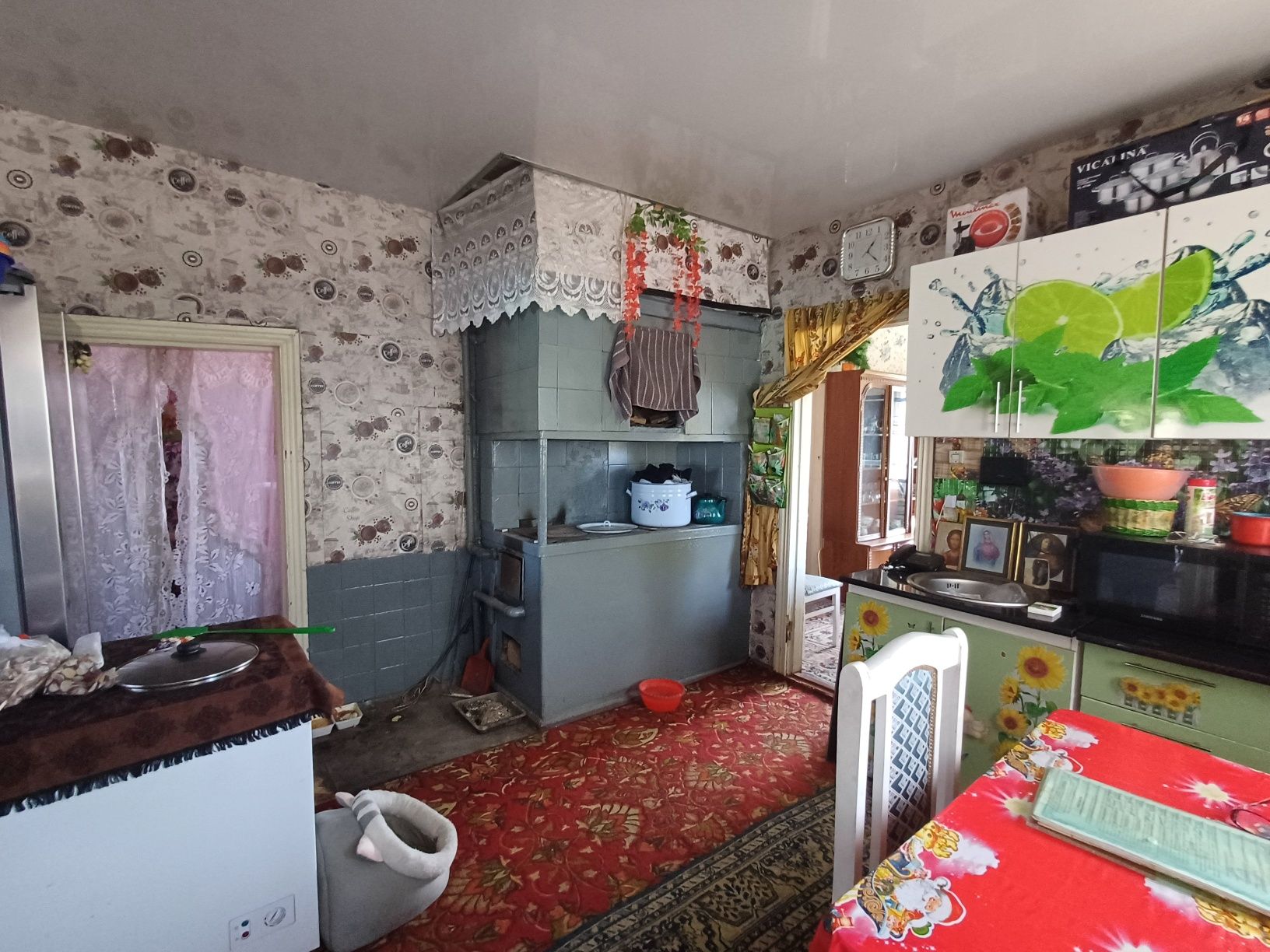 ПРОДАМ  дом рядом с 27  школой.