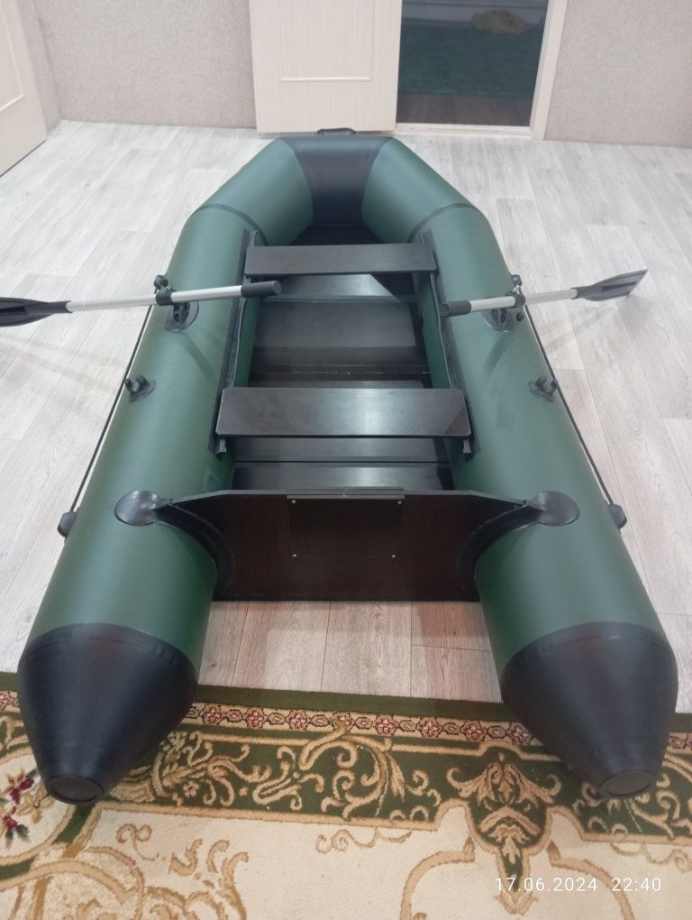 Продам Лодку AкваPRO