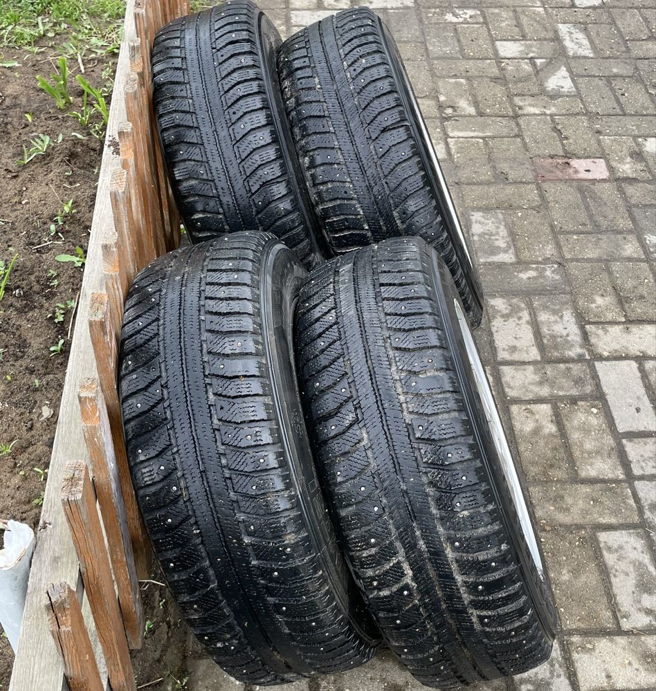 Диски с резиной R15 Mercedes