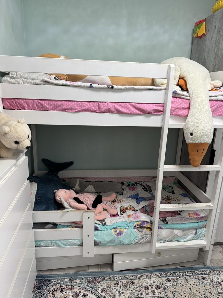 Продам двухъярусную кровать