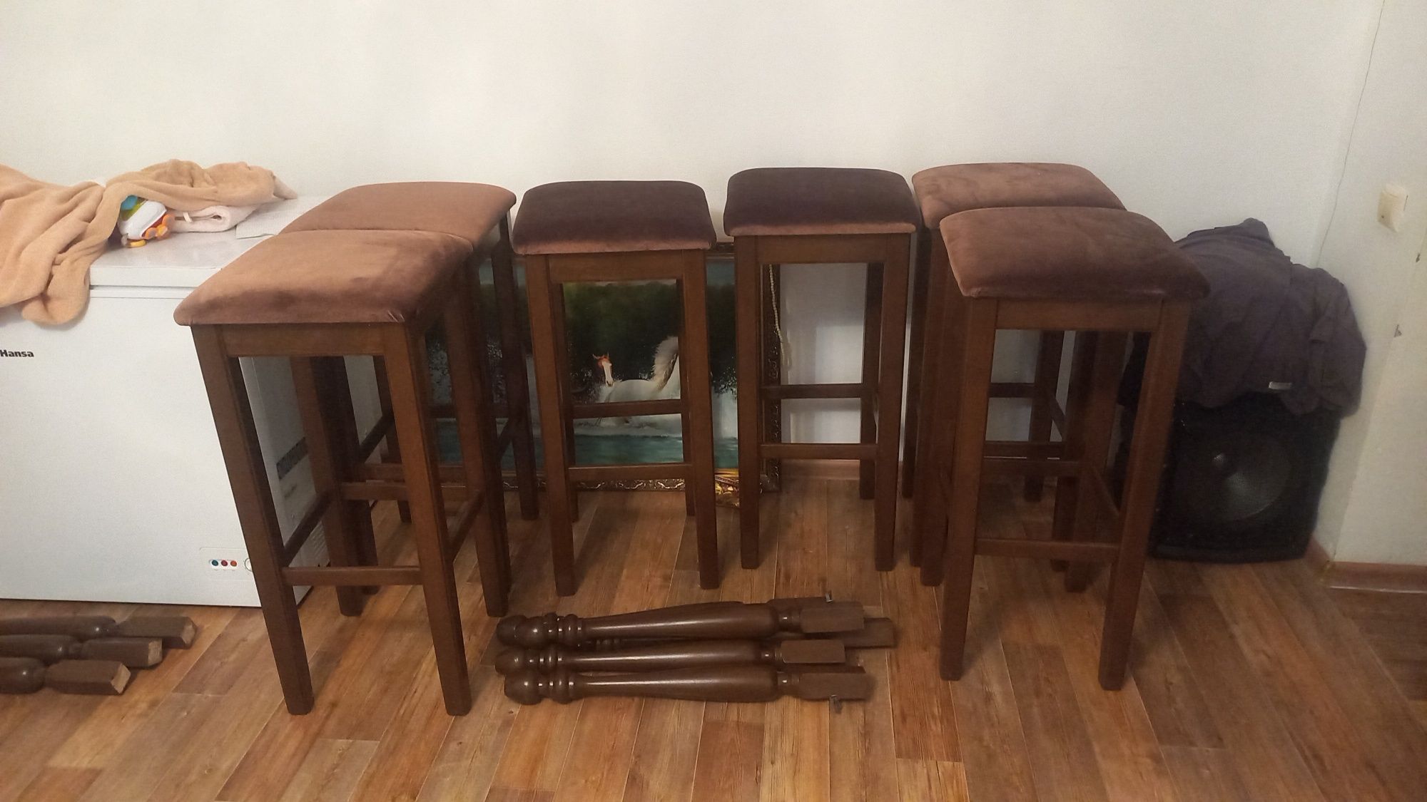Продам барные стулья
