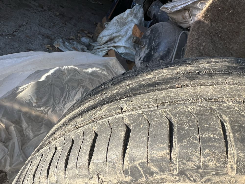 Продам резину Continental 225/55/17