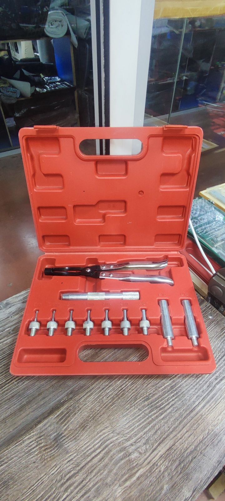 Набор звездочек Torx T20-T50 и шестигранников 2-10мм Т-образной формы.