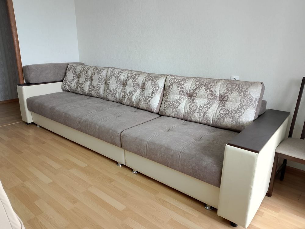 Продам диван 3 метра в хорошем состоянии