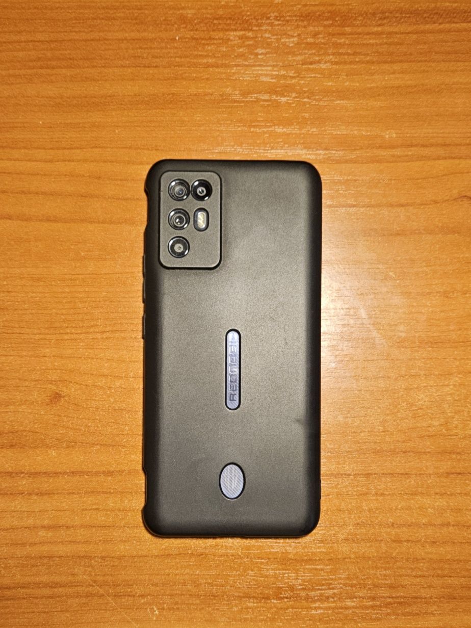 ПРОДАМ игровой смартфон Nubia Redmagic 6r