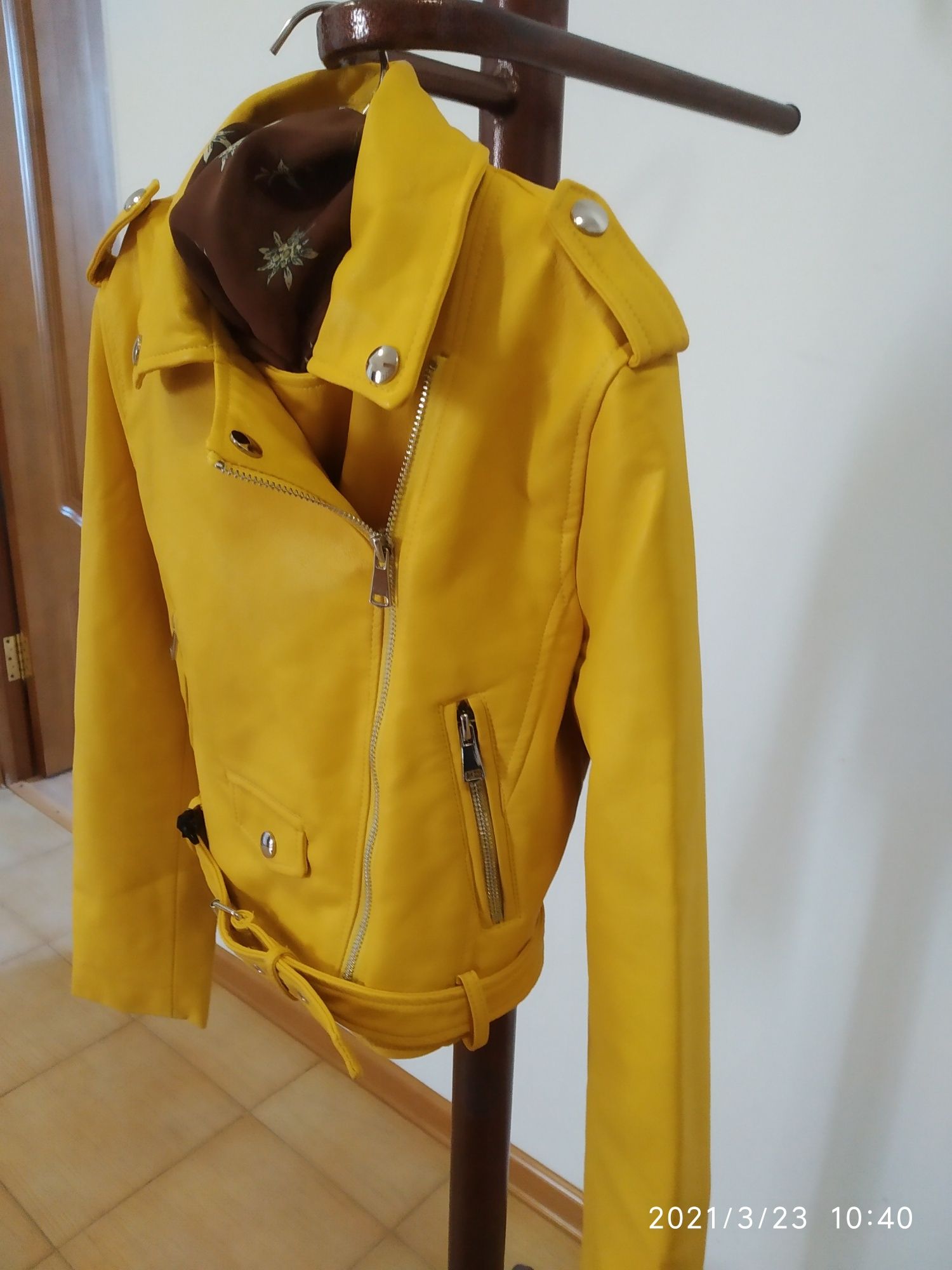 Куртка- косуха Bershka разм 40