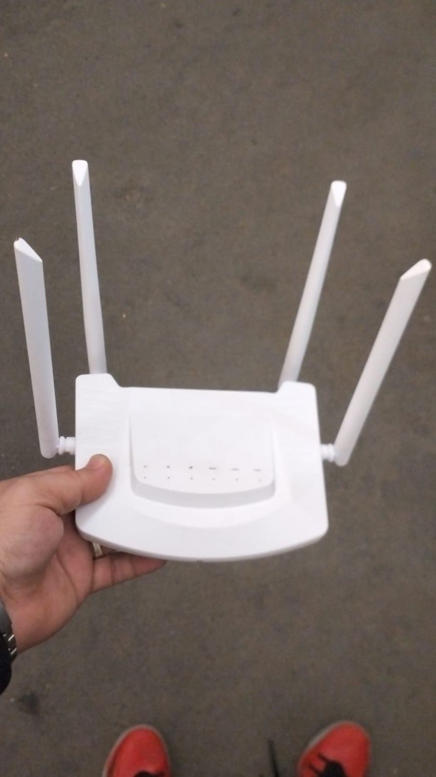 Роутер 4G+ модем Wi-Fi билайн актив алтел теле2 с выходом LAN RG45