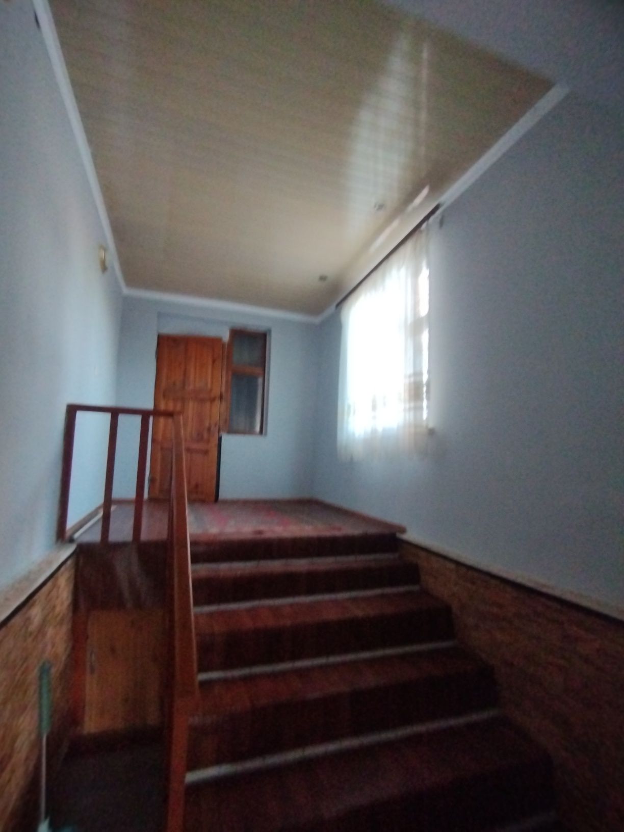 Продам дом в мкр. Самал-2 по улице Малхарова.