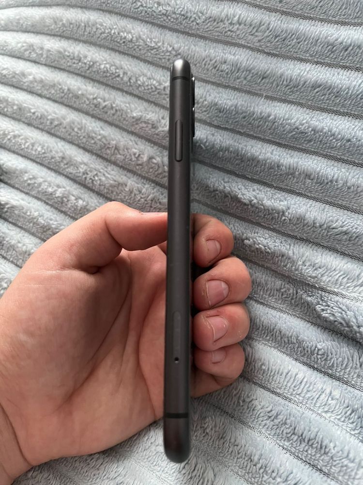 iPhone 11 очень хороший