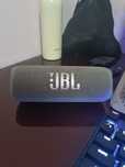 Продаю портативную колонку JBL Flip 6