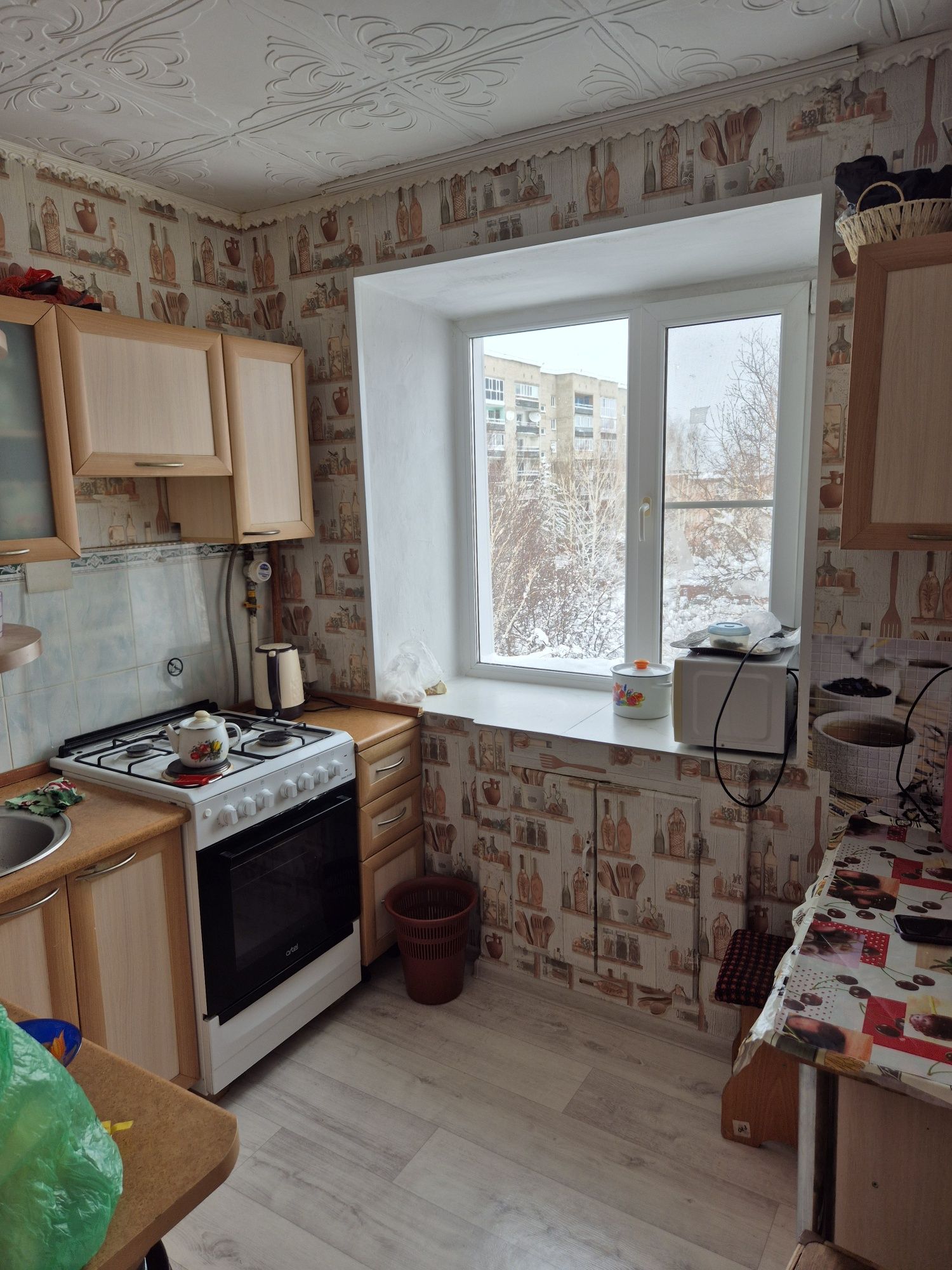 Срочно продается 3х комнатная квартира, 4 микрорайон, 34 дом.