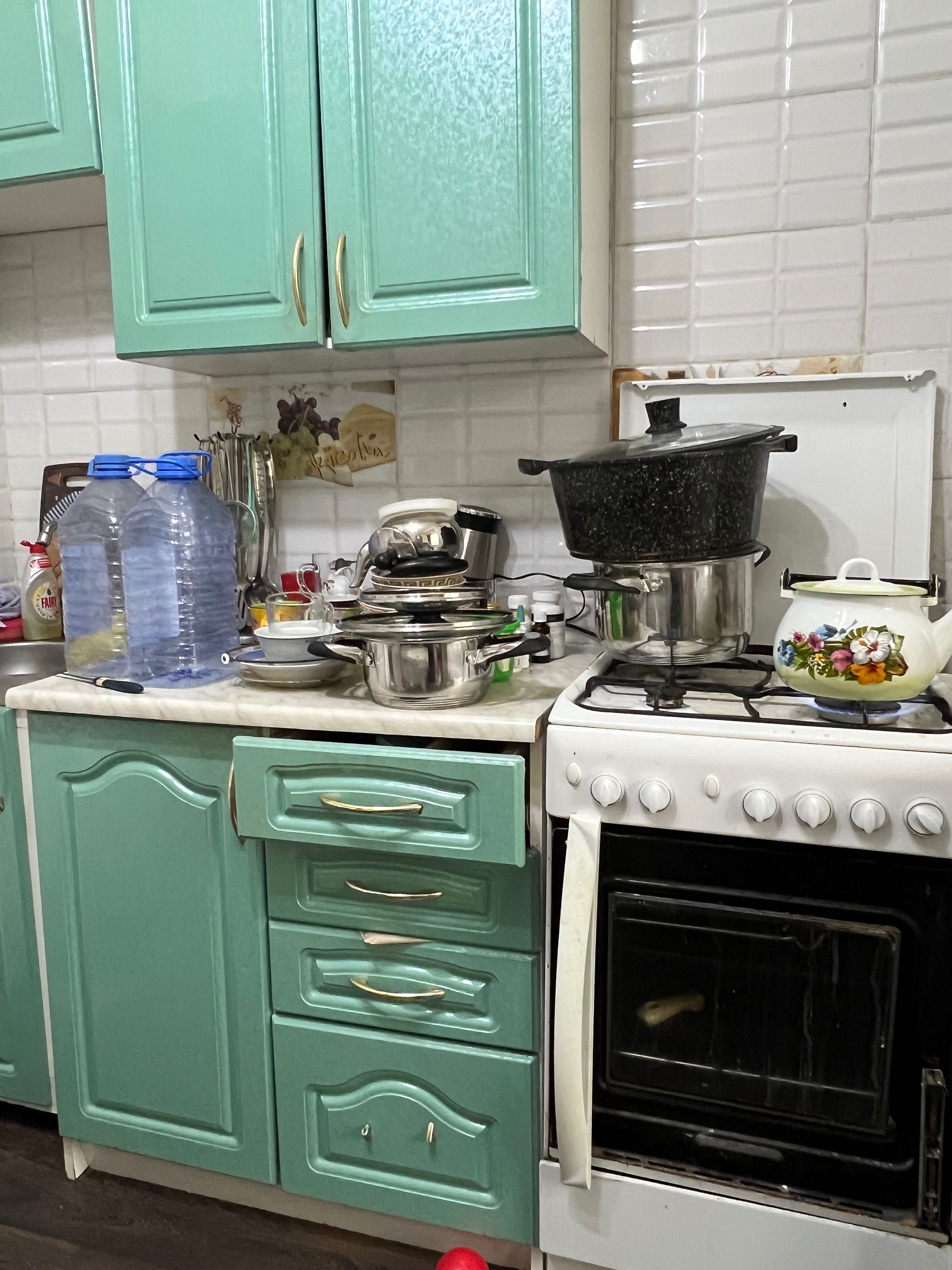 Продам Кухонную гарнитуру