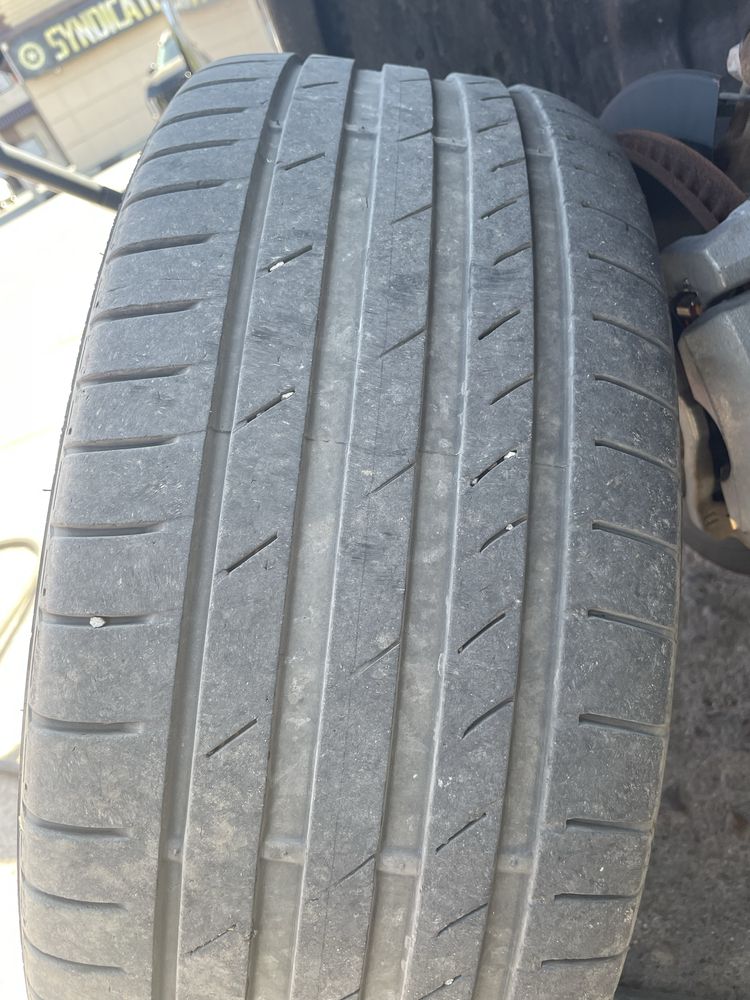 Продам 2 шины кумхо 235/45/18