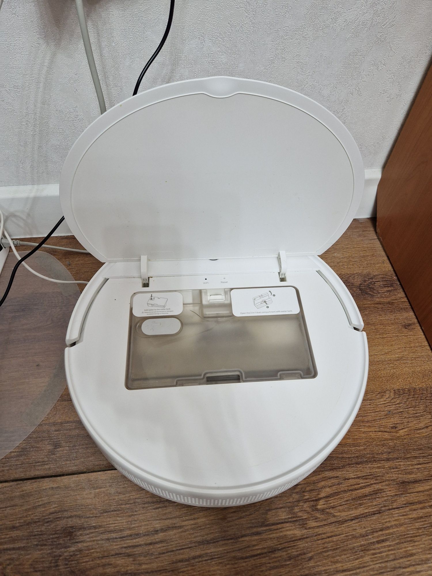 Робот пылесос Xiaomi Mop Essential