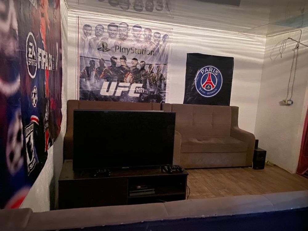 PS 4 2шт !FIFA 22.23! GTA V! UFS 4! 2 шт Телевизера!! И джостики!!