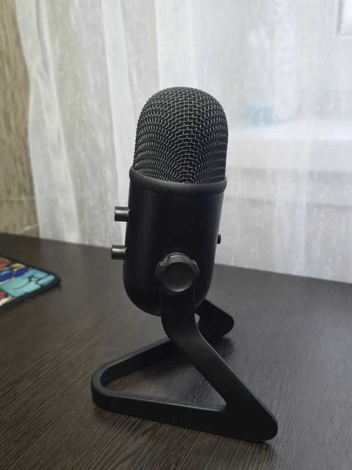Продам Микрофон Fifine K678