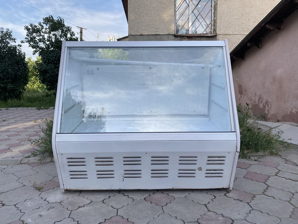 Ветринный холодильник