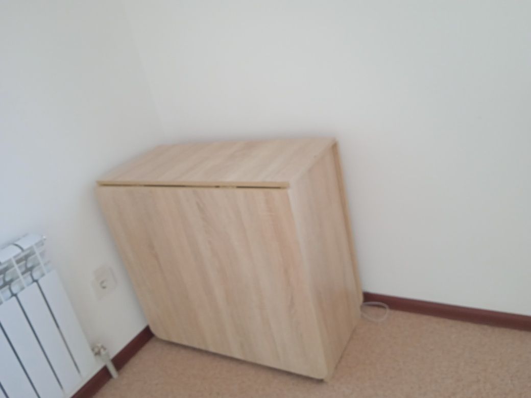 Продам Стол книжку
