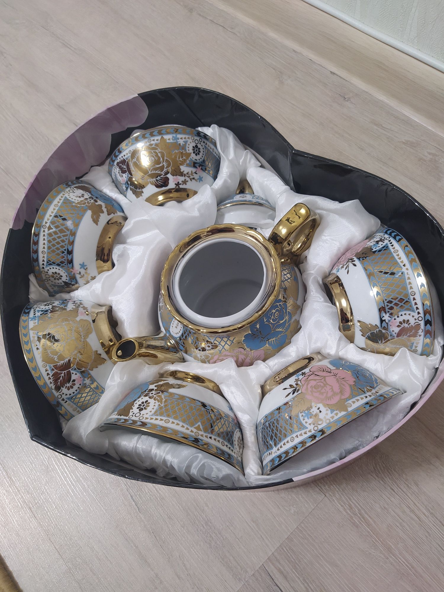 Продам чайный сервиз
